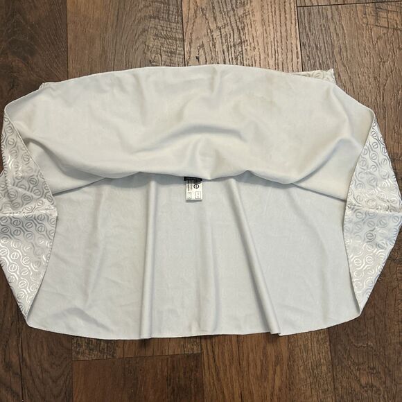 Women’s Elite White & Silver Athletic Skirt Sz 7/8 - Picture 11 of 11